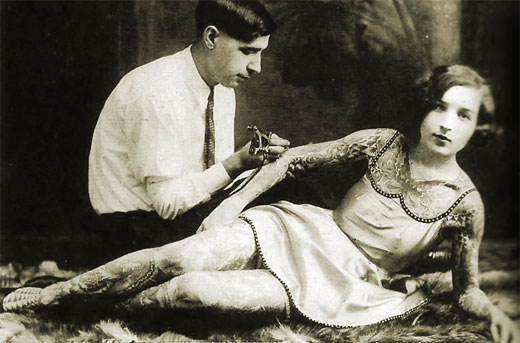 TATUAJE FEMENINO